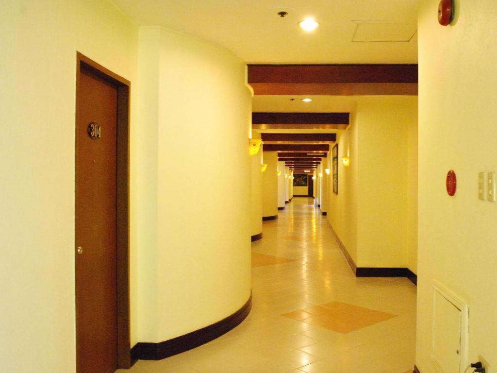 Country Village Hotel Cagayan de Oro Exterior foto